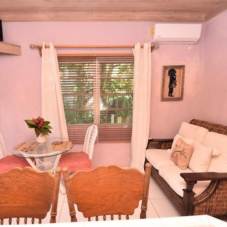 The Sugar Apple Lodging Dunmore Town 외부 사진