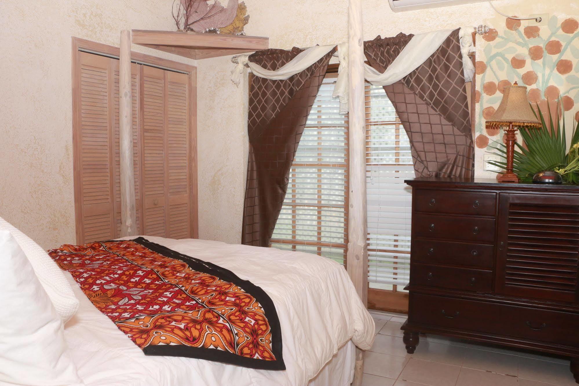 The Sugar Apple Lodging Dunmore Town 외부 사진