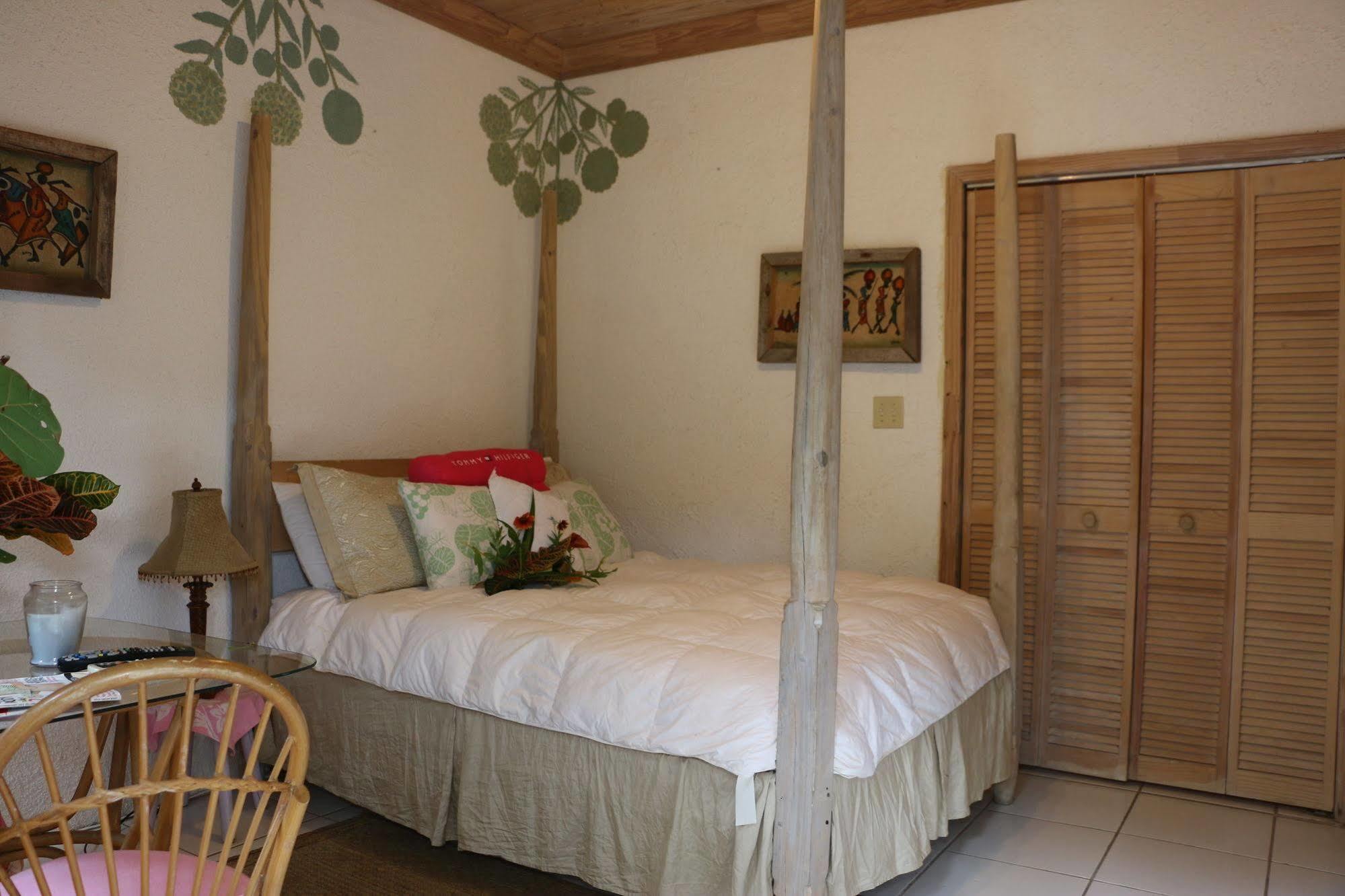The Sugar Apple Lodging Dunmore Town 외부 사진