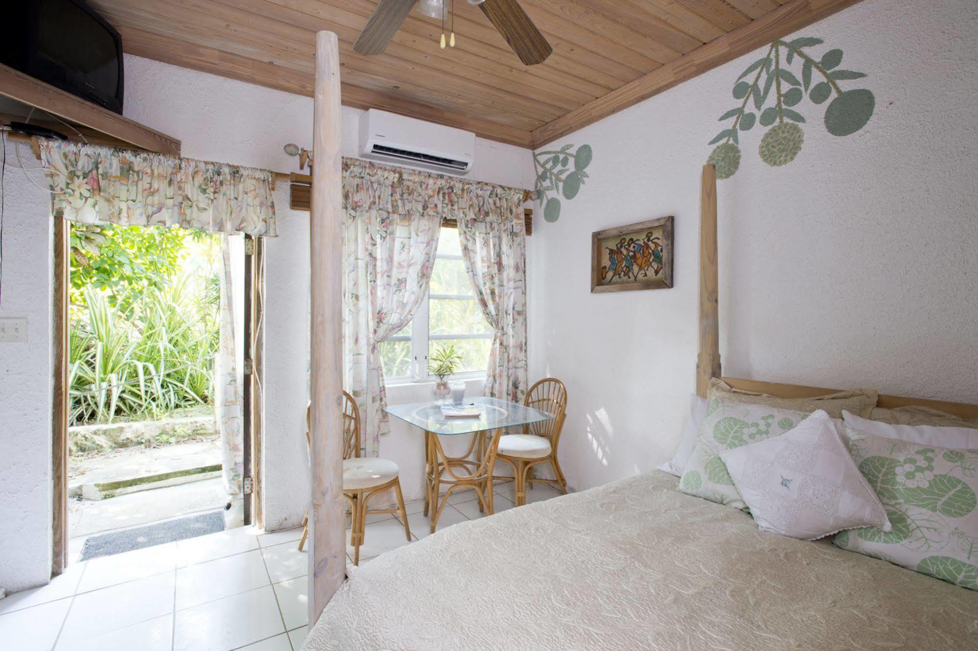 The Sugar Apple Lodging Dunmore Town 외부 사진