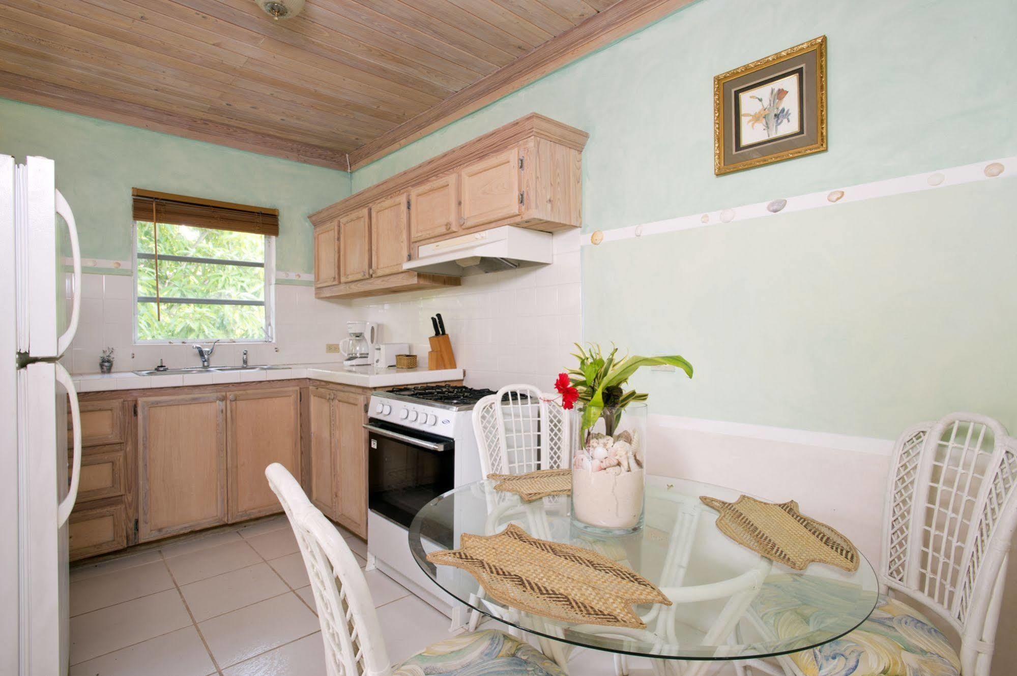 The Sugar Apple Lodging Dunmore Town 외부 사진