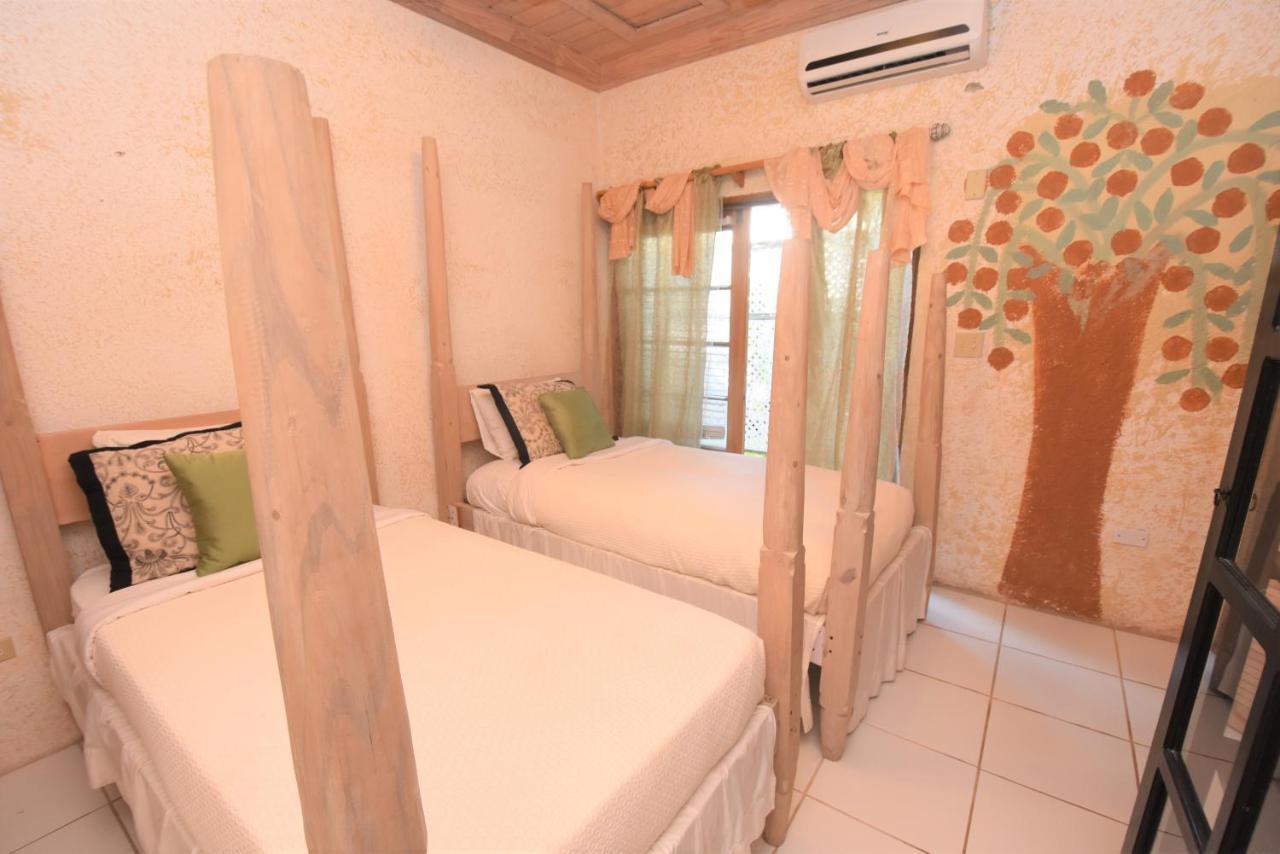 The Sugar Apple Lodging Dunmore Town 외부 사진