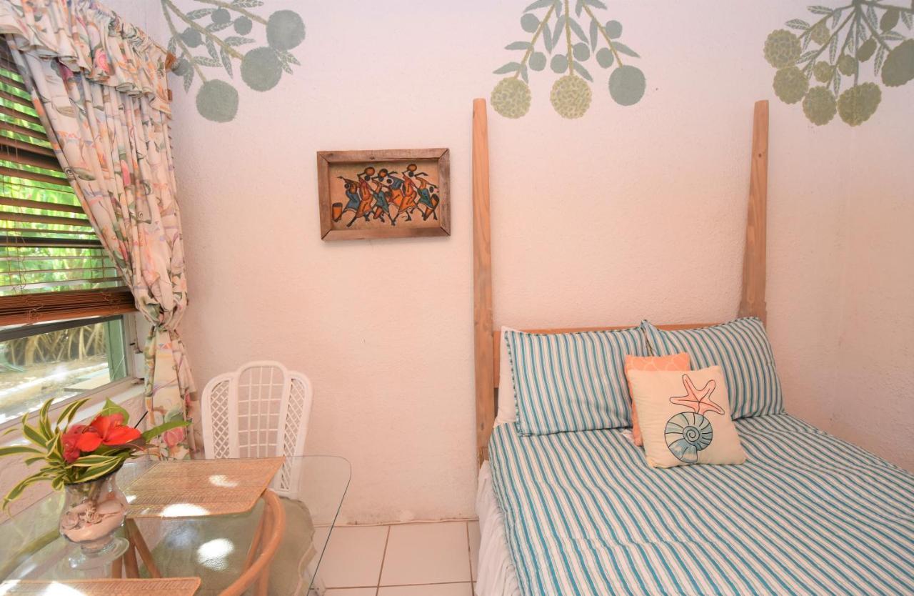The Sugar Apple Lodging Dunmore Town 외부 사진