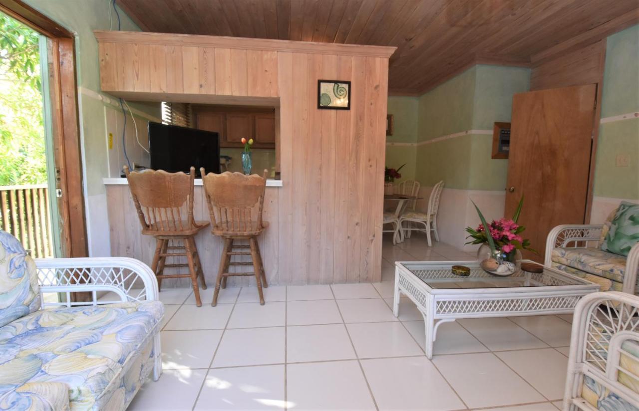 The Sugar Apple Lodging Dunmore Town 외부 사진
